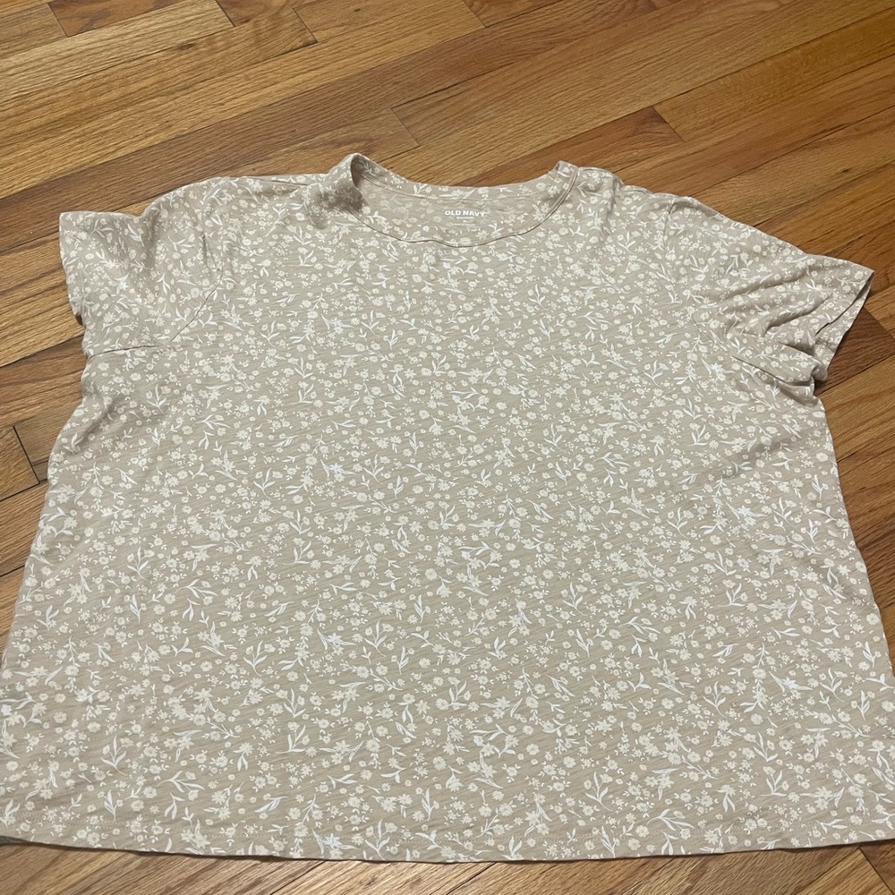Floral Cream Colored TShirt - Old Navy